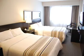 Plaza Real Suites Hotel - Zimmer