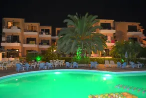 Le Mirage Hotel - Piscina