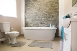 Serene Holiday Retreat Near Hartbeespoort Dam - Badrum