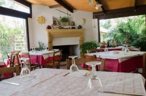 Agriturismo "Lu Puzzu" - Restaurant