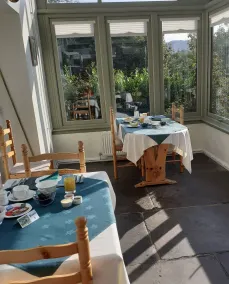 Forest How Guest House - Restaurant