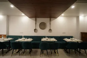 Royal Residence Near 32nd Milestone - Restaurant