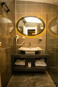 Anatolia Luxury Hotel - Bathroom