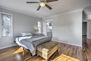 Charming Spring Lake Retreat, 1 Mi to Beach! - Innenbereich