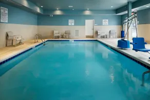 Holiday Inn Express & Suites - Medford by IHG - Piscine