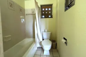 Pen Ann by Capital O Pharr-McAllen TX - Bathroom