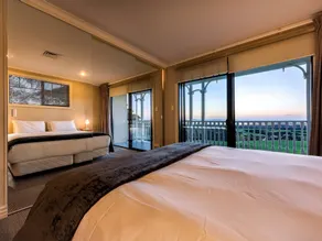 Carrington Estate - Room