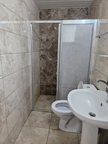 Gürbüz Otel - Badezimmer