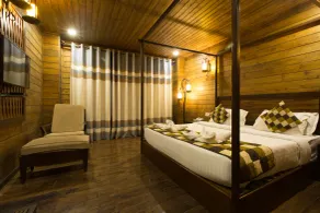 TSG Aura - Room