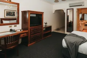 The Lawson Riverside Suites - Room
