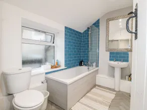 5 Belper Lane End - Badezimmer