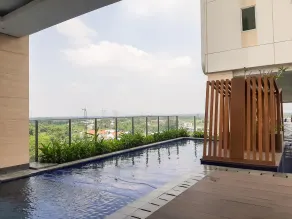 Comfy and Stylish Studio Apartment at B Residence - Pool
