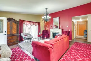 Pet-friendly Sheboygan Home: 4 Mi to Lake Michigan - Interiør