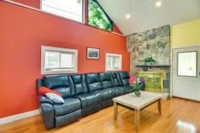 Massachusetts Vacation Rental: 5 Mi to Fall River - Interior