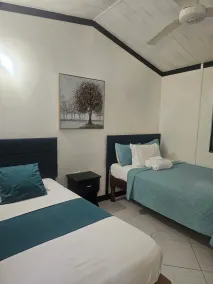 Roots Cafe Negril Rooms - Zimmer