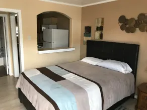 Economy Guest Village and Apartments - Chambre