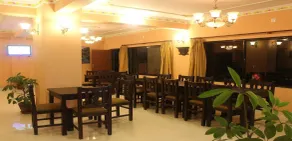 MeroStay 101 Hotel Valley View Inn - Restaurant