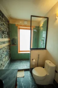 Khaas Villa at Theog, Shimla - Badrum
