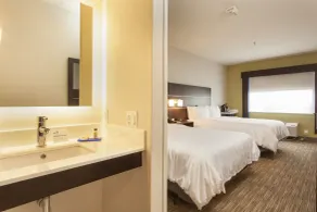 Holiday Inn Express & Suites Santa Fe by IHG - Room