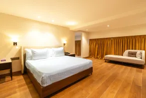 Clarks Inn Suites Hyderabad Airport - Room