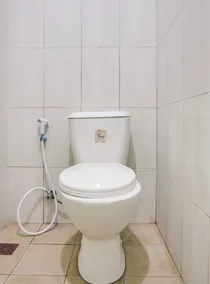 OYO 2872 Garuda Guest House - Bathroom