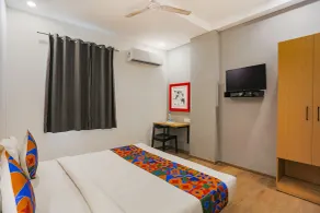 FabHotel Roseman - Room
