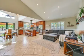 Walk to Lagoon! Luxe Coastal Escape w/ Pool Table - Interiør