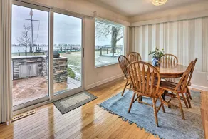 Waterfront East China Home w/ Dock & Patio! - Innenbereich