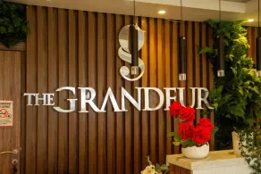 The Grandeur Hotel - Reception