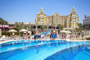 Royal Holiday Palace - Basseng