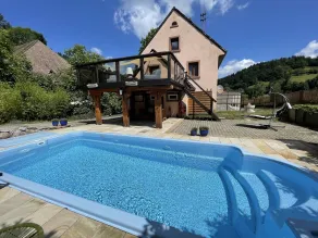 Traumhaftes Schwarzwaldhaus mit Swimmingpool - Piscina