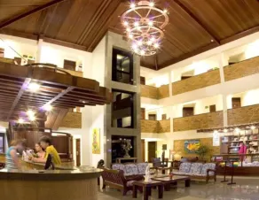 Pizzato Praia Hotel - Recepción