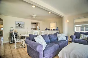 2 Decks + Beach Access: Oceanfront Getaway! - Interiør