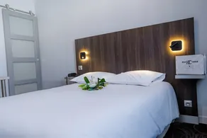Hôtel Central - Zimmer