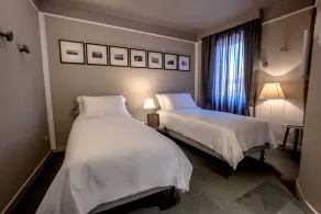 Uve Rooms & Wine Bar - Room