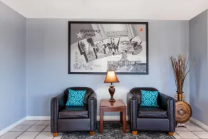 Super 8 by Wyndham Cleburne - Hall
