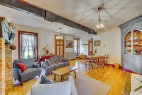 Walk to Creek: Mount Joy Home Near Nook Sports - Interiør