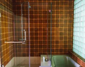 Zereniti House - Bathroom