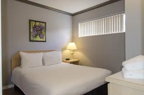 Tiki Shores Inn & Suites - Chambre