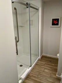 Chateau Fredericton, Trademark Collection by Wyndham - Salle de bain