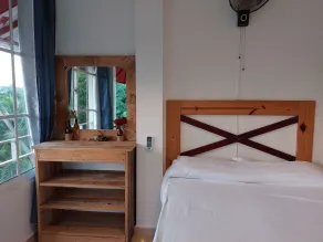 Quiet Studio - Apartment 4 in Villa Coconut - Chambre