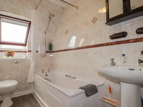 25 Langlands Terrace - Bad