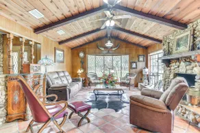 Family Home on 30 Acres in Manvel! - Interiør