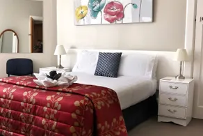 Baywatch Motor Lodge - Room