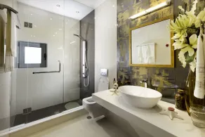 Antigone Estate - Badezimmer