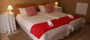 Karoopark Guest House - Room