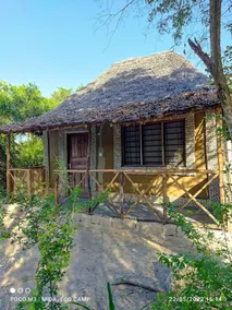Mida Creek Eco Camp 1 - Overnatningsstedets indgangsparti
