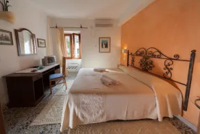 Su Ghindalu Guesthouse - Habitación