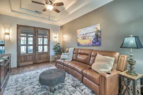 Pool & Spa: Pet-friendly Mansion in Phoenix! - Interiör
