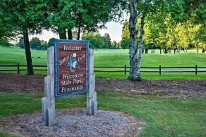'Pine Cottage' Duplex w/ Deck: Walk to State Park! - Interiør